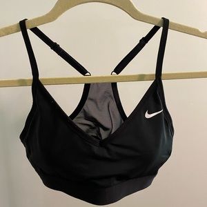Nike dry fit sports bra size medium